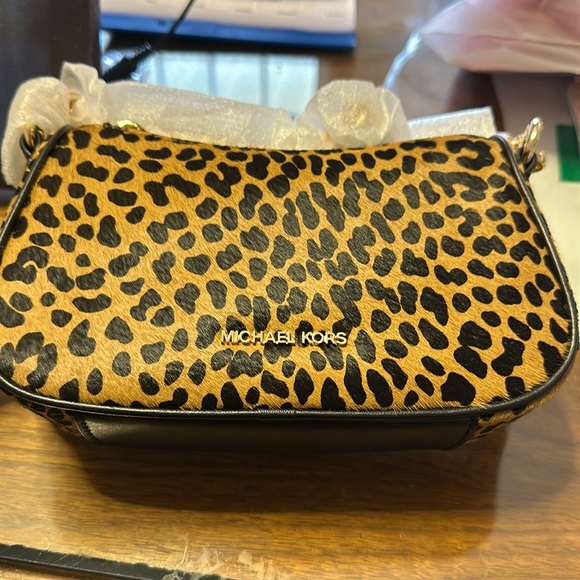 Michael kors new with tags small pouchette crossbody leather - Picture 1 of 9